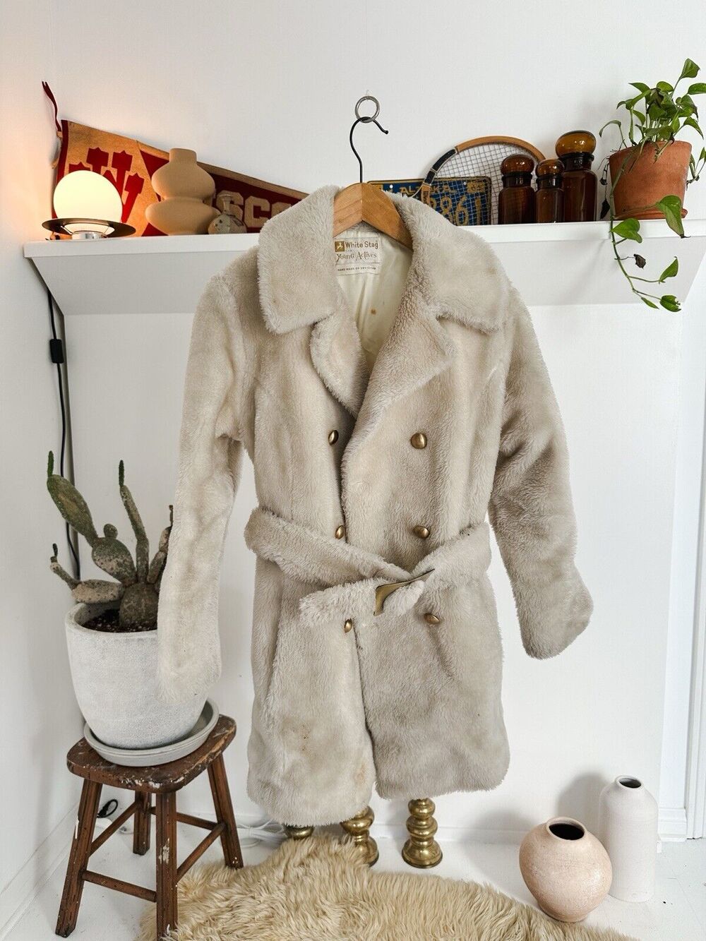 VINTAGE 1970's WHITE STAG FAUX FUR BELTED COAT Women's Size Small Ivory